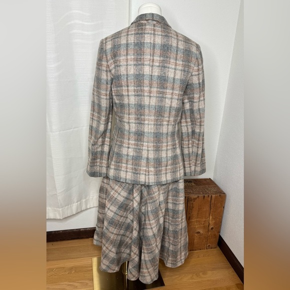 VTG 70s Patty Woodard California Women's 100% Virgin Wool Suit. - Picture 5 of 17